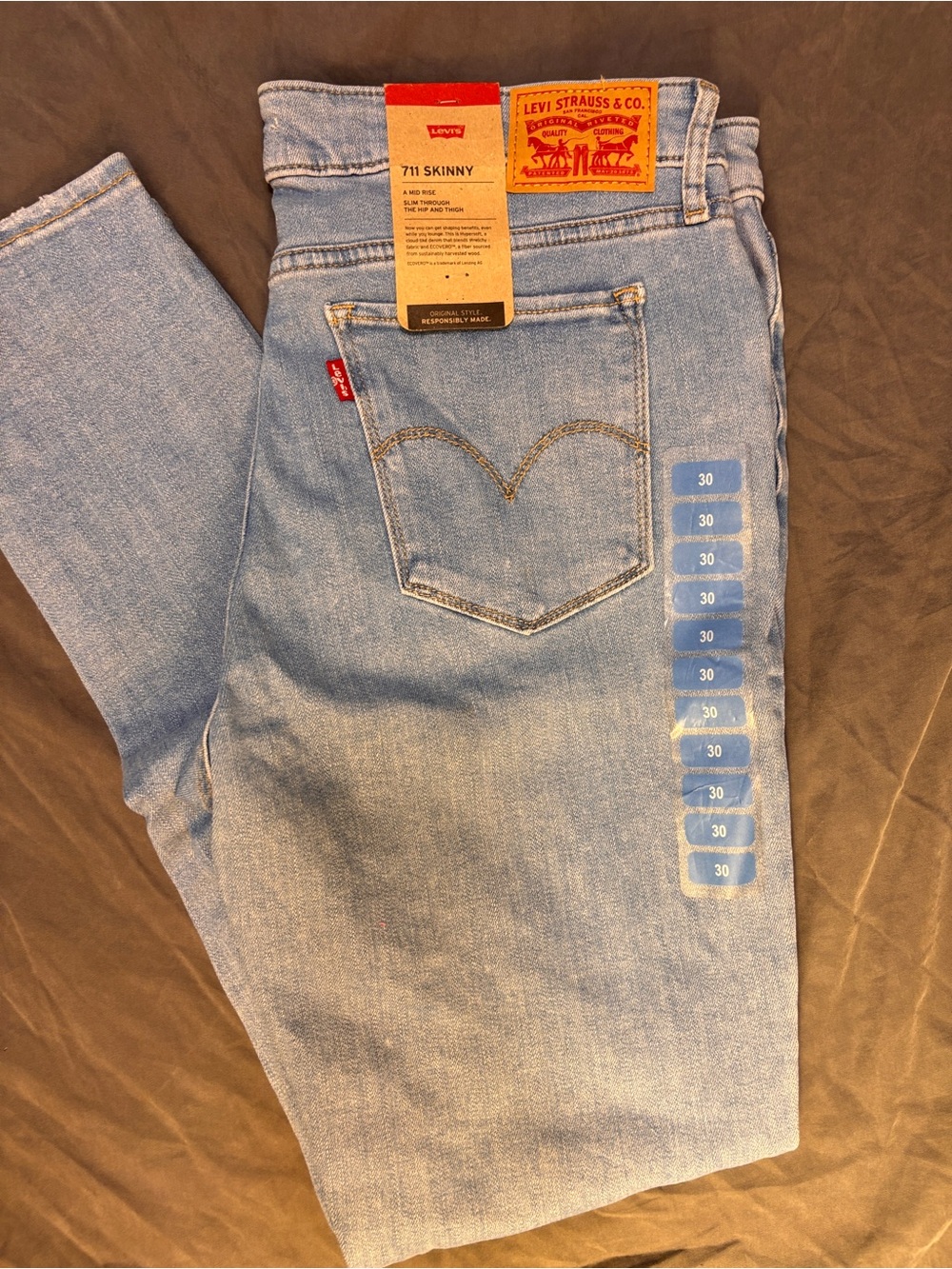 Levi's 711 Skinny Jeans in Light Wash Blue